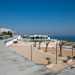 Uno dopo l'altro appaiono sulla destra i lidi del rione. Si parte con il "Sun Beach", sorto nel 1966 e seguito a 750 metri di distanza da "La Baia", inaugurato alla fine degli anni 50 proprio a ridosso del braccio. La sequela si chiude con il piccolo "Moretti" e il Titolo...